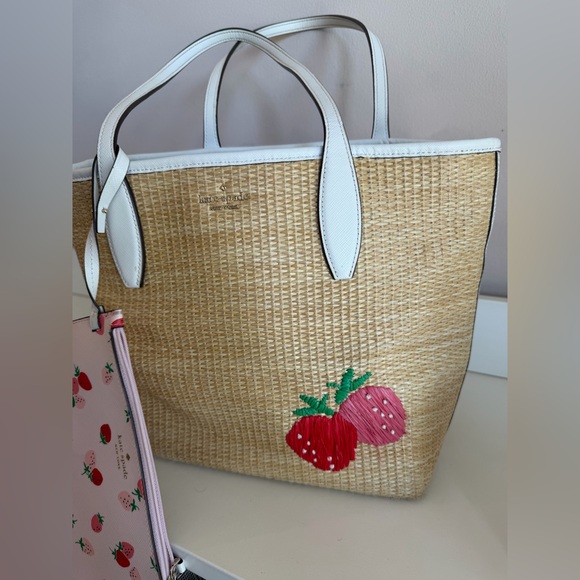 Kate Spade Straw Tote Bag with Strawberry Wristlet and Cosmetic Pouch Set - Picture 6 of 12